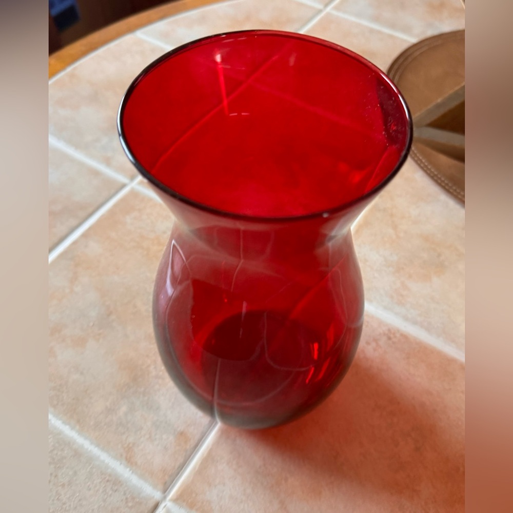 Ruby Red Glass Vase🌹